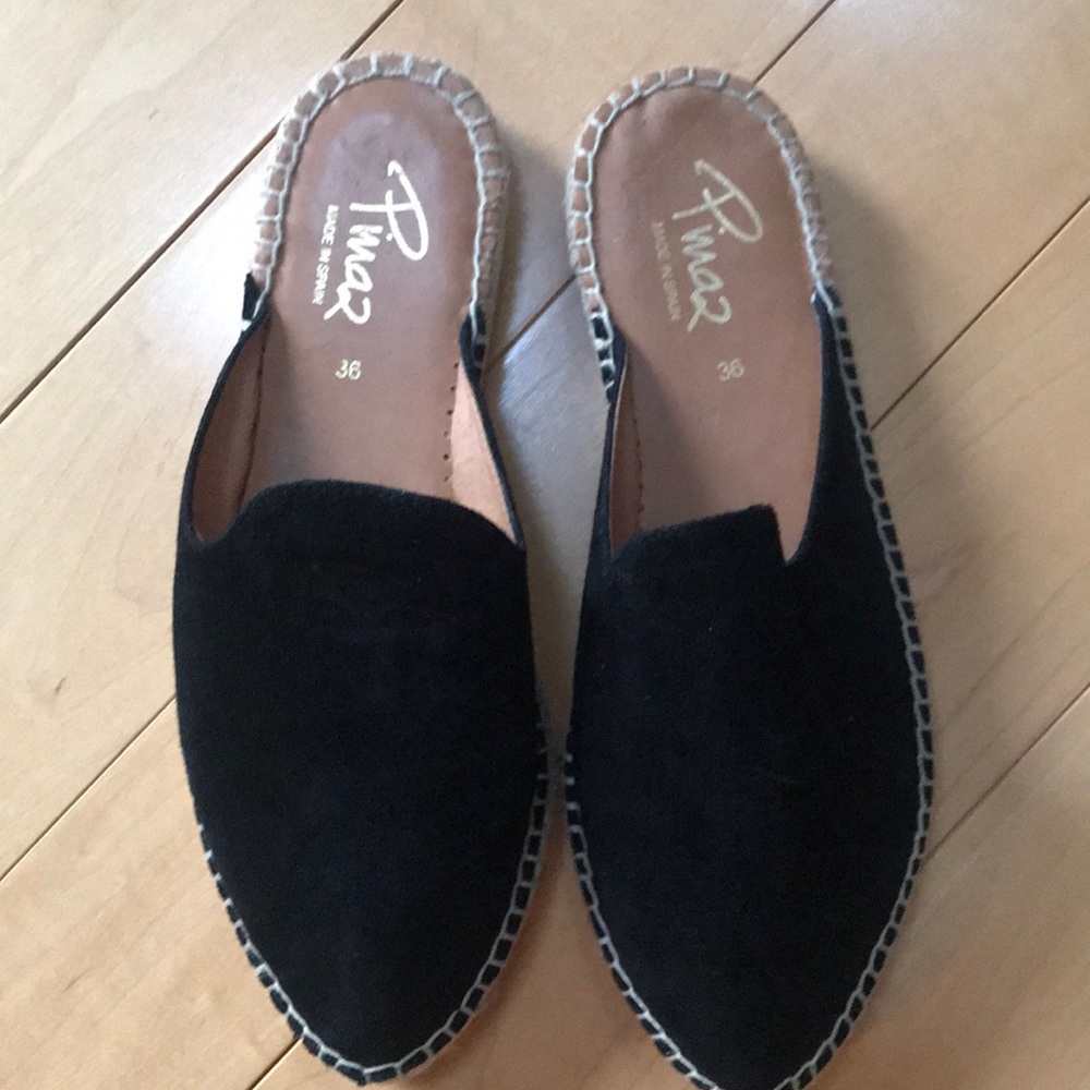 SUEDE PIMA 2 MULES. MADE IN SPAIN